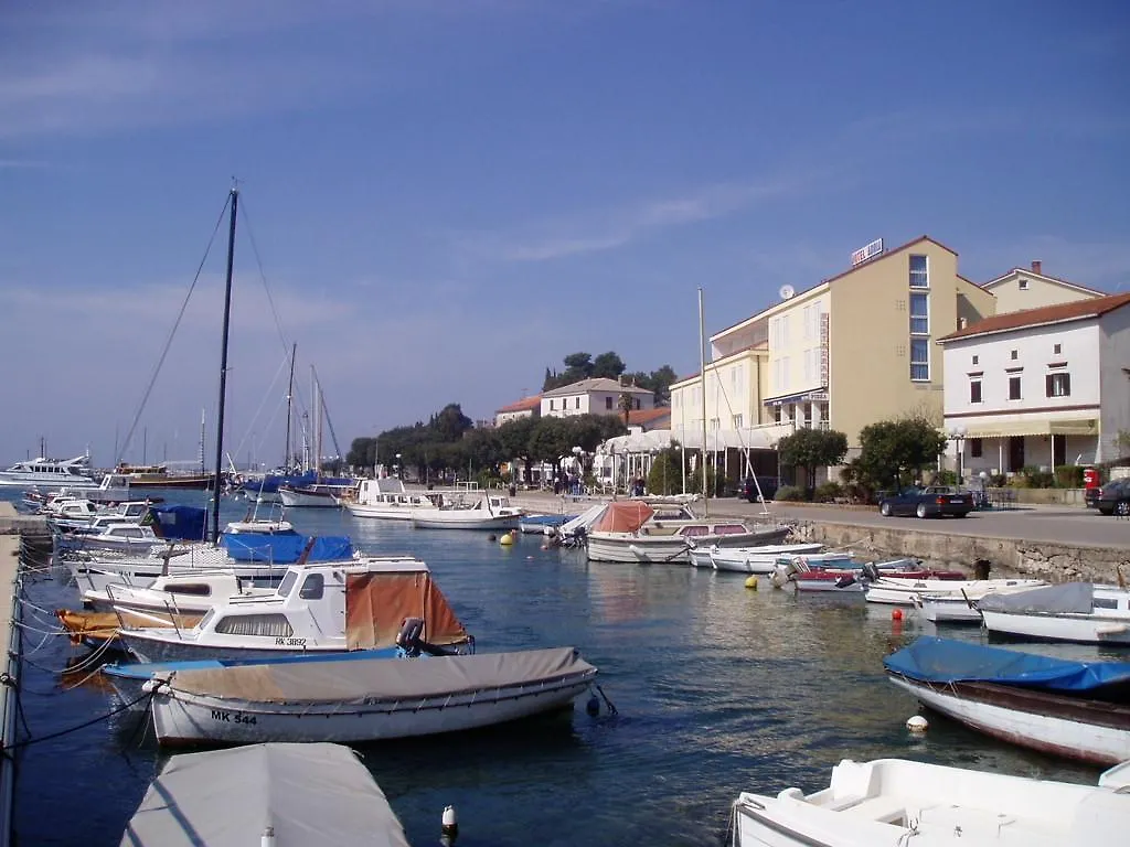 Apartments Karmelic Malinska Croatia