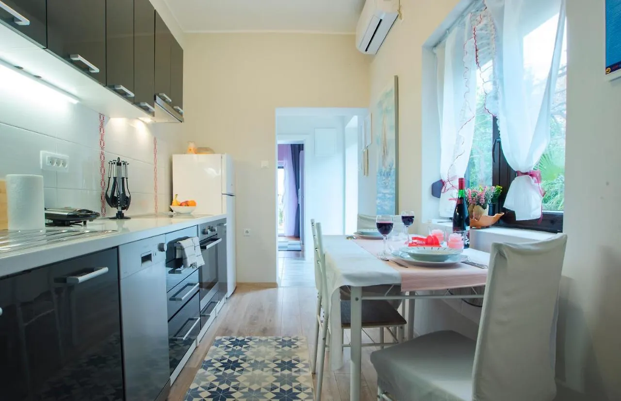 Apartments Karmelic Malinska